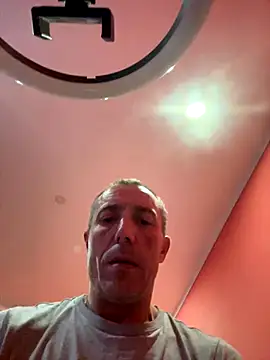 Snapshot of ruberofre chatting on September 28, 5:49 am ruberofre online show from September 28, 5:49 am