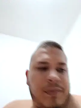 Alexboy022025 online show from October 20, 10:46 pm