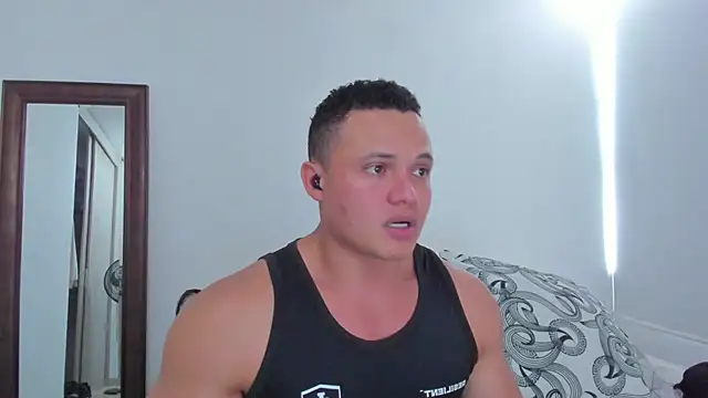 KingLevi01 online show from June 15, 7:17 pm