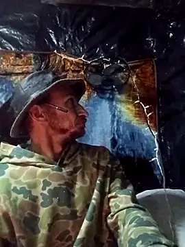 Mrluckstick online show from April 20, 6:16 am