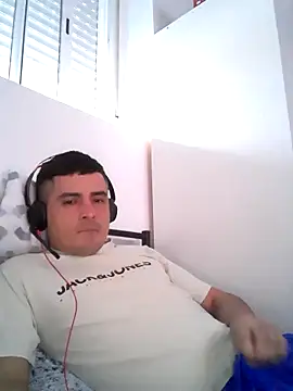 Andr3s69xxx online show from March 25, 6:23 pm