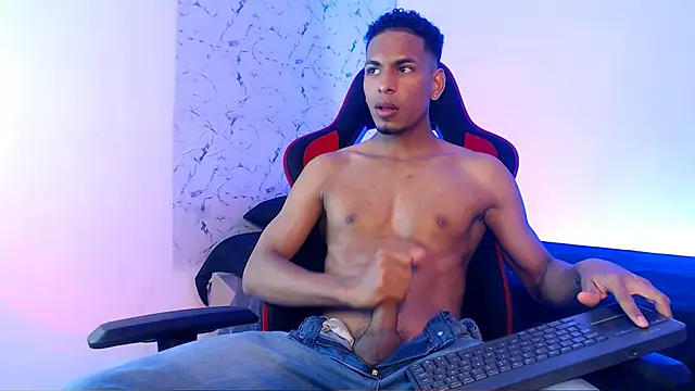 lorian vikel online show from November 18, 10:12 pm