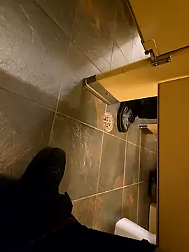 maxelbueno online show from December 17, 11:44 pm