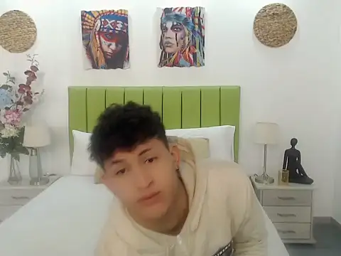 Snapshot of Axel_savage chatting on September 15, 6:53 pm Axel savage online show from September 15, 6:53 pm