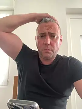 Marronglace1 online show from March 25, 1:48 pm