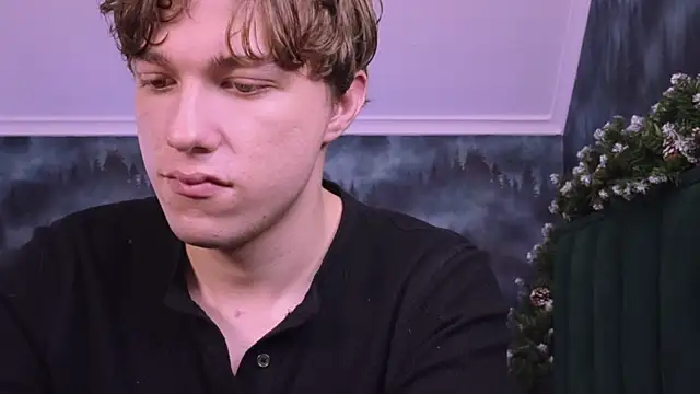 MarkShot  online show from December 4, 5:31 pm