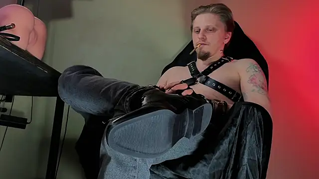 Vincent Hardman online show from March 6, 8:28 pm