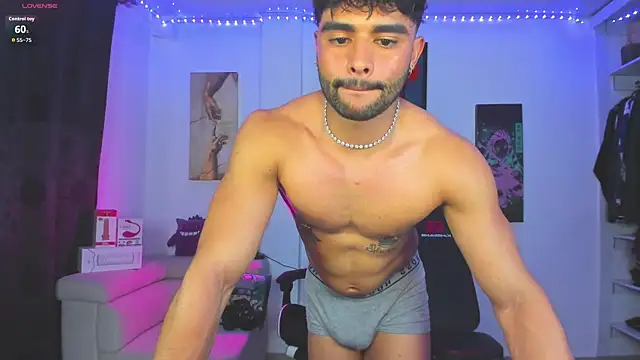 Snapshot of JordanRossie chatting on September 24, 2:11 am JordanRossie online show from September 24, 2:11 am