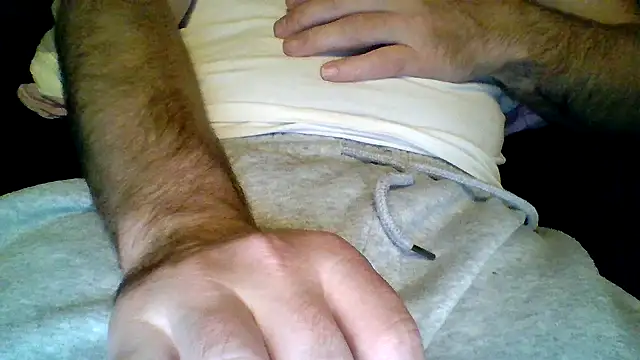 maxh08625 online show from September 29, 7:10 pm