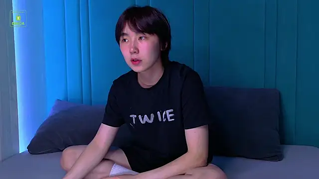 HeejinWang online show from April 10, 8:16 pm