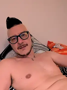 cruiserpup online show from December 22, 6:38 pm