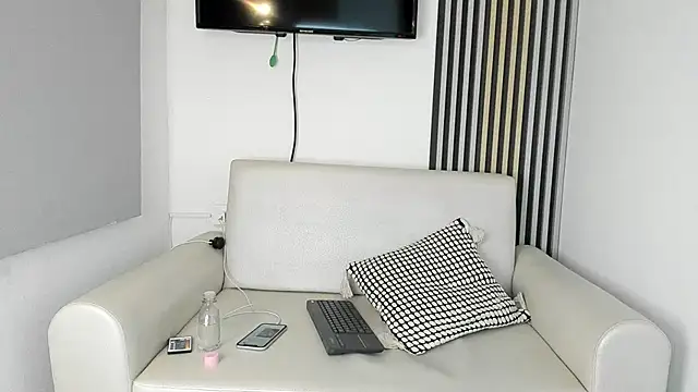 toji luxxer online show from October 20, 4:16 am