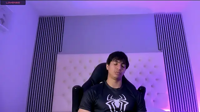 toji luxxer online show from December 1, 3:20 am