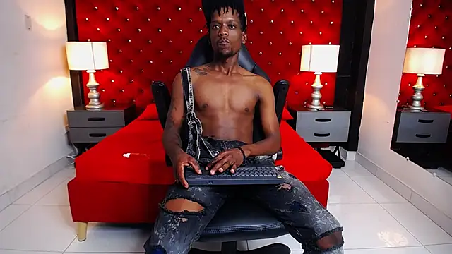 SkylerBigxxx online show from October 15, 4:09 am