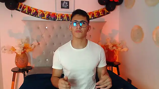 SalvadorFit online show from October 12, 8:47 pm