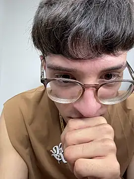 arthurdavies online show from December 4, 4:52 am