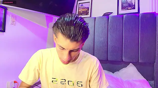 Erick Velveth online show from March 22, 7:24 am