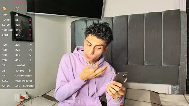 Erick Velveth online show from April 19, 5:07 am