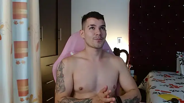 BooyHott  online show from November 15, 7:16 pm