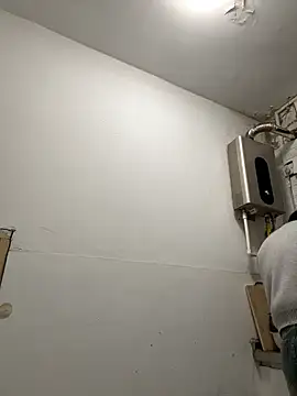 leeyoung  online show from February 28, 1:10 pm