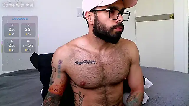 htrebor87 online show from October 24, 7:59 pm