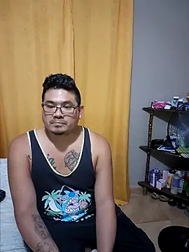 Snapshot of TheChino69 chatting on October 17, 4:49 am TheChino69 online show from October 17, 4:49 am