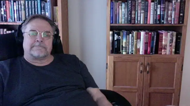 Vinyl22xh online show from April 3, 9:33 pm