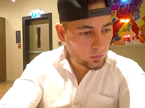 maximus888A online show from October 7, 4:00 pm