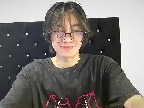 Matti Mendez  online show from July 13, 5:59 pm