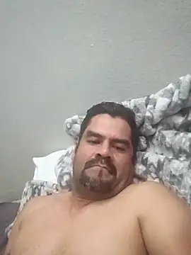 theking1 1 online show from December 3, 6:25 pm