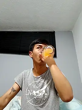 slimpapix online show from October 1, 2:37 am