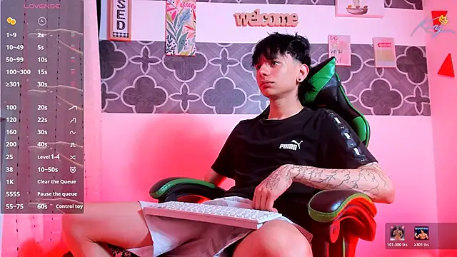 Skinny batman online show from January 18, 10:45 pm