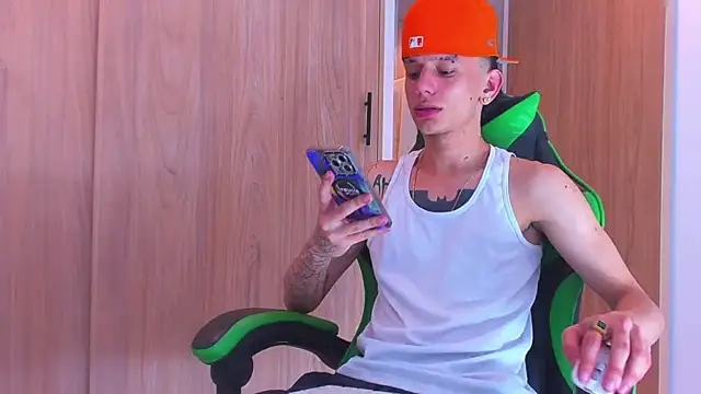 Skinny batman online show from October 5, 4:05 am