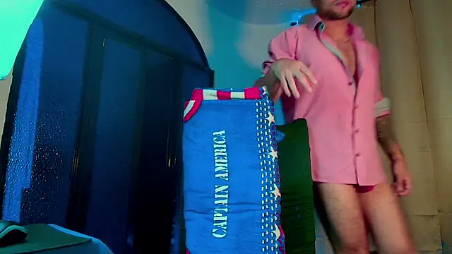 LucasGaeel online show from November 5, 10:45 pm