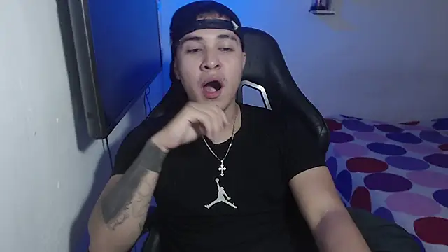 loki32men online show from October 16, 4:20 am