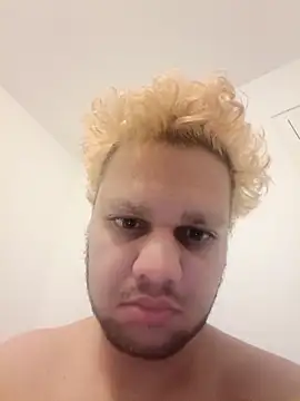 James55pp online show from October 25, 7:48 pm