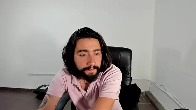 maximusdominus26 online show from March 8, 7:45 am