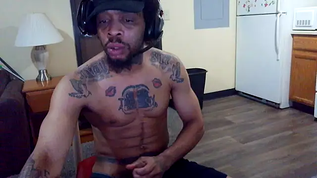 thefreakscomeoutatnight online show from April 25, 9:23 am