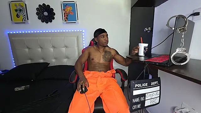 DiegoXL111 online show from October 4, 4:28 am