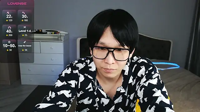 KaiChicken online show from March 27, 5:47 pm