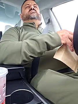 Roddog18 online show from November 18, 7:39 pm