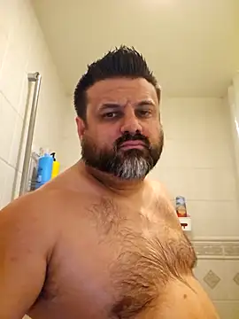 Roddog18 online show from December 17, 5:58 am