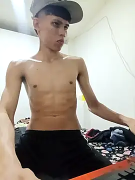 mazo18 online show from May 5, 1:40 am