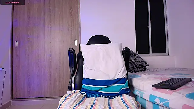 rick grimes25 online show from March 24, 2:06 am