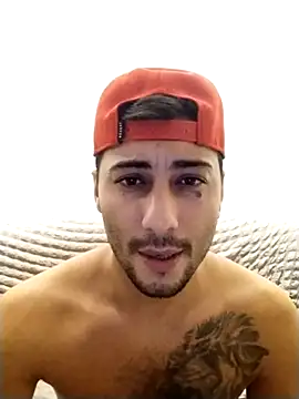 Snapshot of gooddboy01 chatting on October 2, 10:58 pm gooddboy01 online show from October 2, 10:58 pm