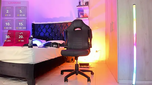  Duriel online show from April 3, 11:01 pm