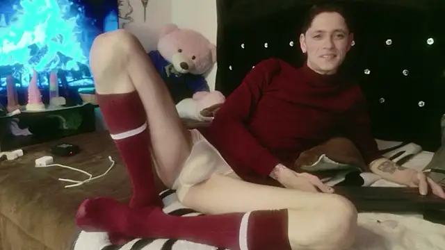 Tyler cat online show from November 18, 11:26 pm