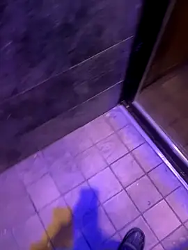 ayrtonmen online show from October 25, 5:42 am