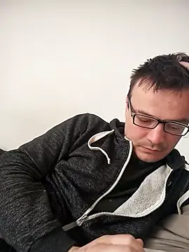 viktor1992-1-1 online show from April 23, 7:57 am