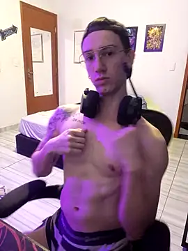 SweetGoodBoy22 online show from October 5, 7:51 pm